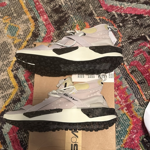 Nike /I.S.P.A. Runner’s shoe with socks - Picture 2 of 5